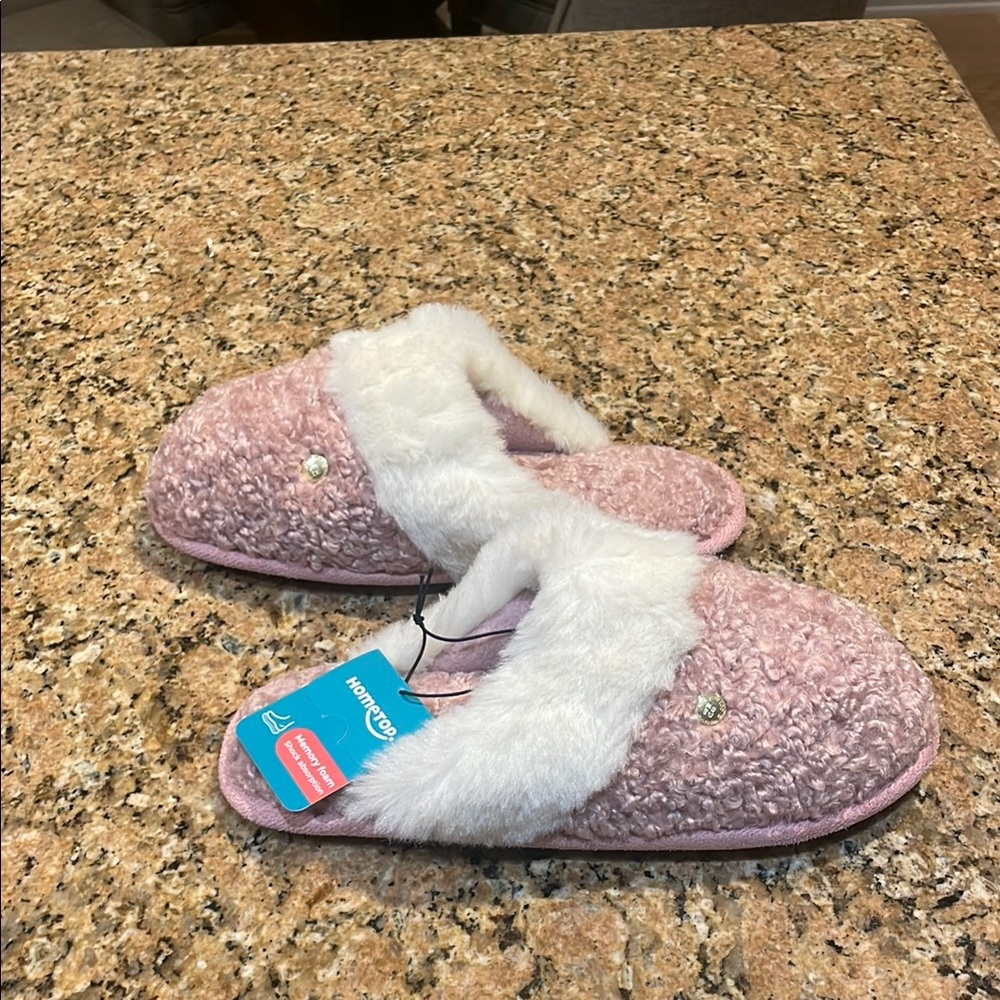 HomeTop Women’s Cozy Pink Slippers with Plush White Faux Fur Trim Size 7-8